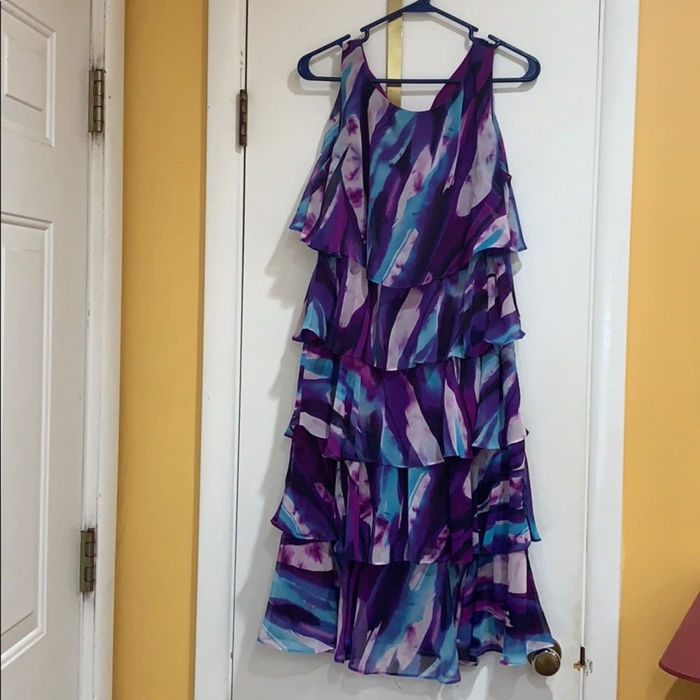 Women’s chiffon layered dress!